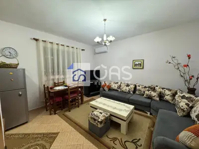 Apartament 2+1 me qera në Laprakë, Tiranë, 85 m². Foto 1 nga 8