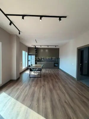 Appartamento 3+1 in affitto a Rruga Petro Nini Luarasi, Tirana, 135 m². Foto 4 di 11