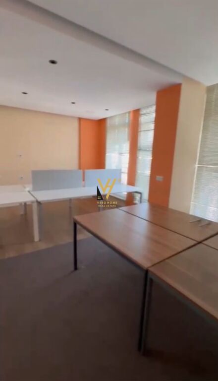 Zyrë me qera në Rruga 5 Maji, Tiranë, 400 m². Foto 3 nga 3