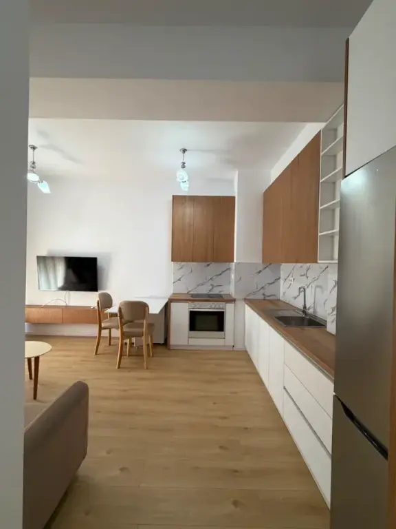Apartment 1+1 for rent in Ali Demi, Tirana, 60 m². Photo 1 of 3