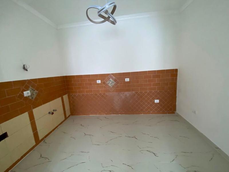 Shtëpi private në shitje në Mauzoleu i Dëshmorëve dhe Salla e Relikeve të Luftës, Durrës, 390 m². Foto 8 nga 11