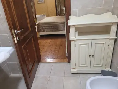 Apartament 4+1 me qera në Rruga Janos Hunyadi, Tiranë, 150 m². Foto 10 nga 12
