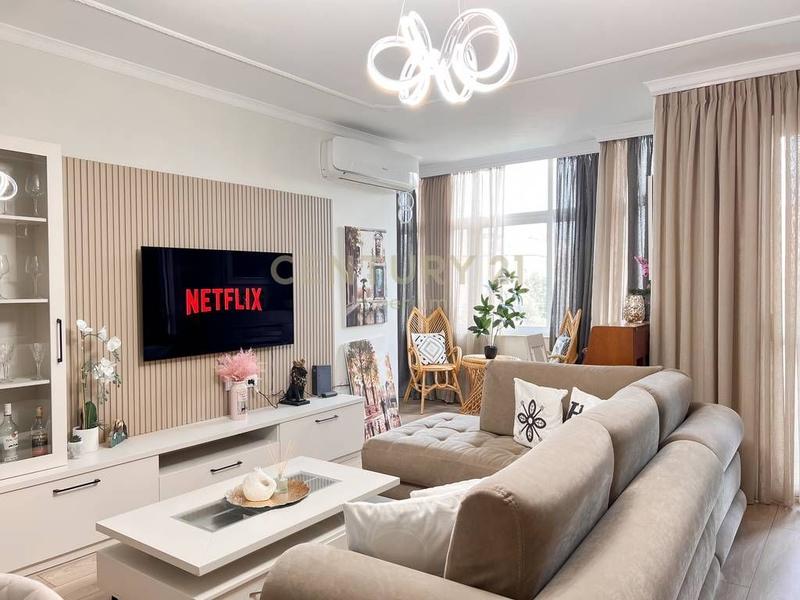 Appartamento 3+1 in affitto a Lulishtja 1 Maji, Tirana, 95 m²