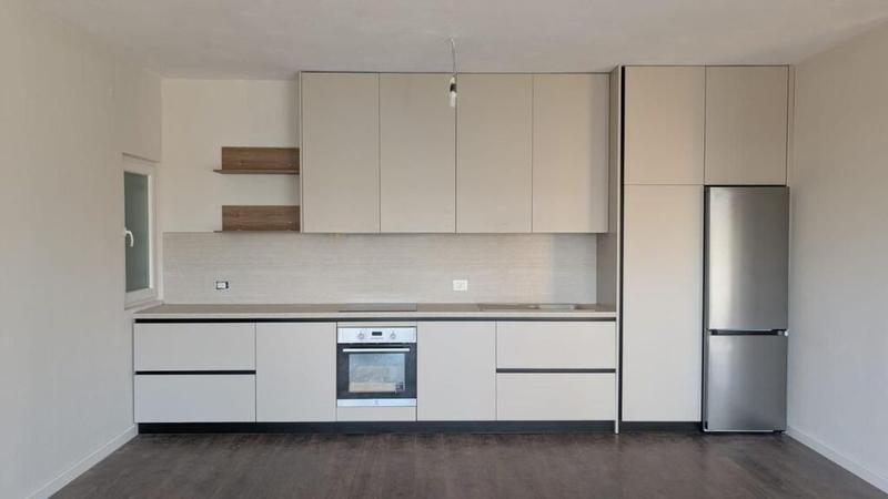 Zyrë me qera në Rruga Jordan Misja, Tiranë, 100 m²