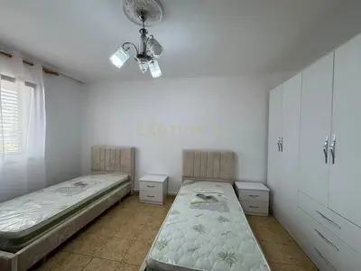 Apartament 2+1 me qera në Spitali Ushtarak, Tiranë, 102 m². Foto 7 nga 12