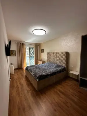 Apartament 2+1 me qera në Ambasador 3, Tiranë, 97 m². Foto 4 nga 9