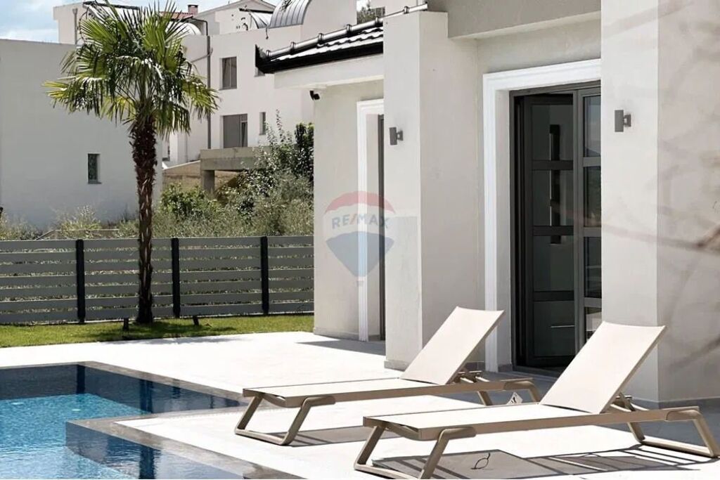Villa in vendita a Rruga e Vilave, Tirana, 410 m². Foto 2 di 3