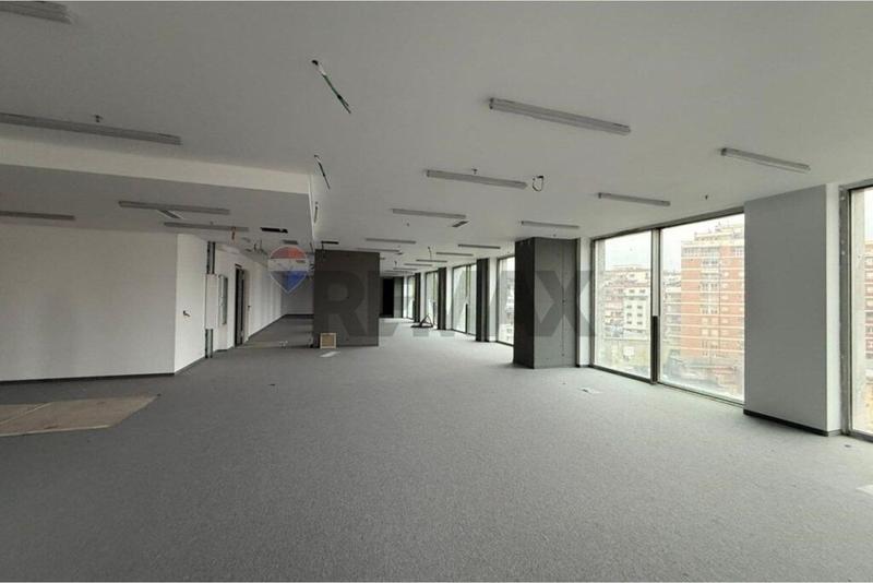 Zyrë me qera në Downtown One, Tiranë, 1 570 m². Foto 3 nga 4