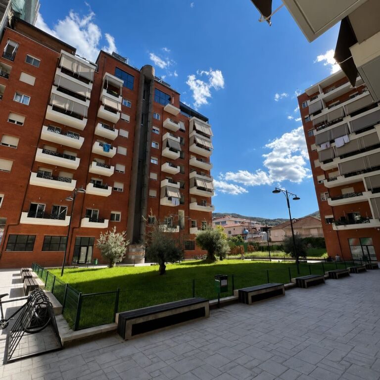 Apartament 2+1 në shitje në Rruga Bedri Karapici, Tiranë, 91 m². Foto 1 nga 2