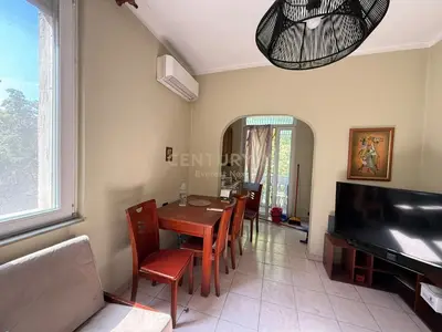 Apartament 3+1 me qera në Ish Blloku, Tiranë, 90 m². Foto 5 nga 6