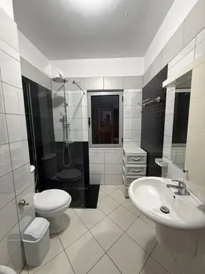 Apartament 2+1 me qera në Rruga Jordan Misja, Tiranë, 83 m². Foto 5 nga 7