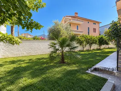 Villa in affitto a Kodra e Priftit, Tirana, 520 m². Foto 3 di 12