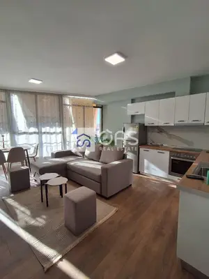 Apartament 1+1 me qera në Selvia, Tiranë, 70 m². Foto 1 nga 6