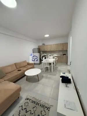 Apartament 2+1 me qera në Pallati me Shigjeta, Tiranë, 80 m². Foto 4 nga 7