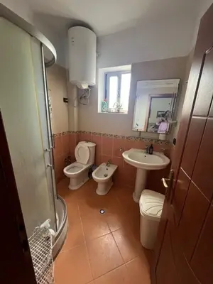 Vilë 2+1 me qera në Allias, Tiranë, 100 m². Foto 4 nga 4