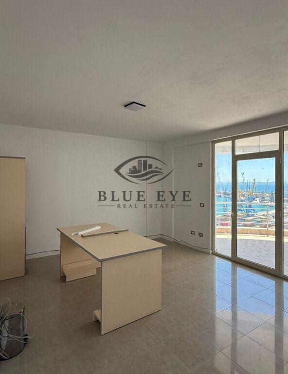 Apartament 3+1 me qera në Rruga Egnatia, Durrës, 140 m²