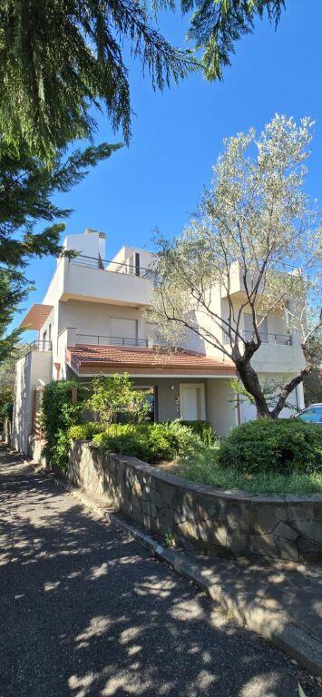Vilë në shitje në Lundër, Tiranë, 614 m²