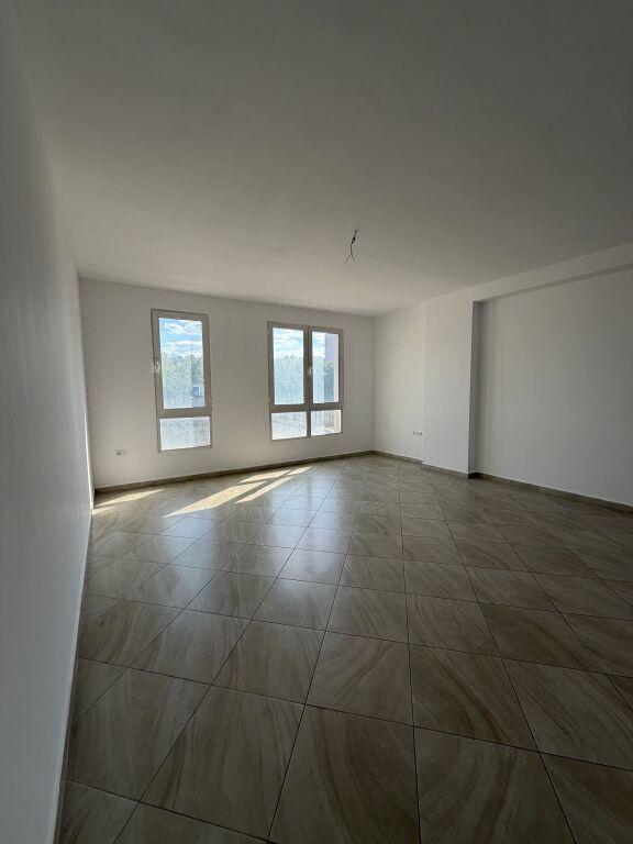 Appartamento 1+1 in vendita a Universiteti Mesdhetar i Shqipërisë, Tirana, 78 m²