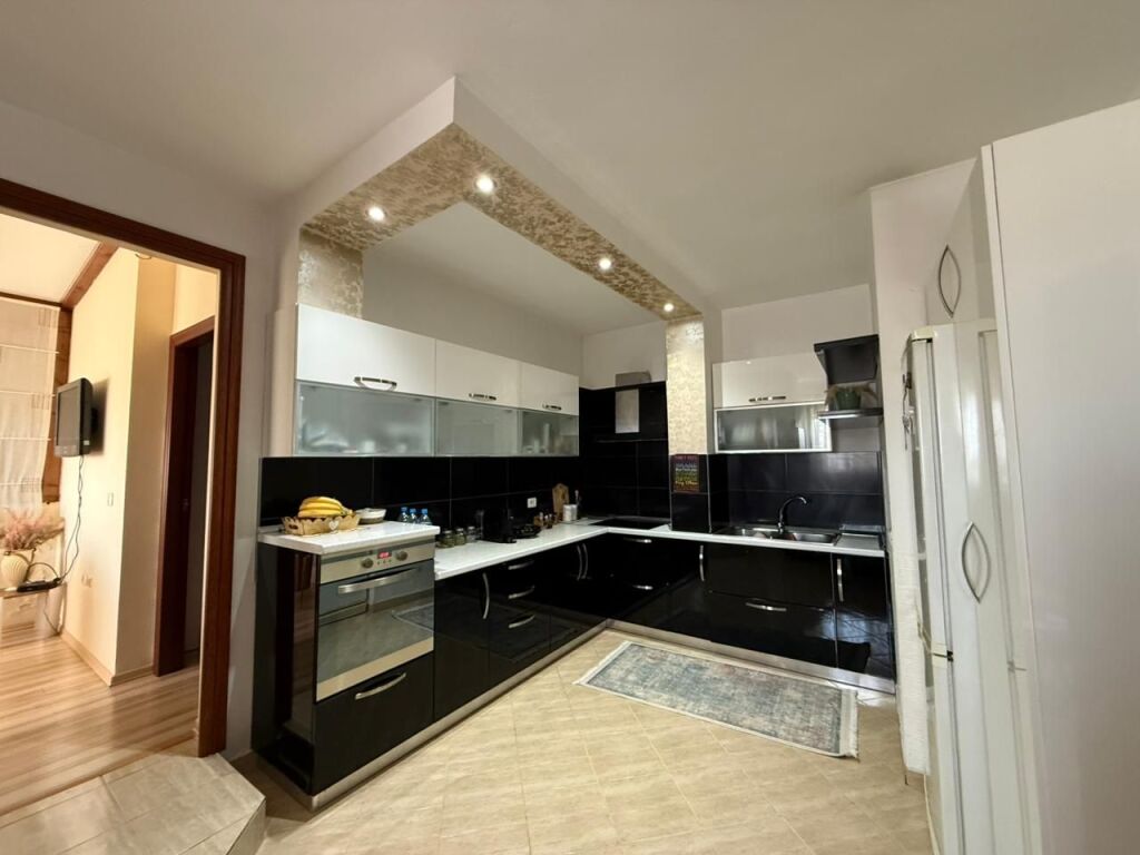 Dupleks në shitje në Fresku, Tiranë, 373 m². Foto 2 nga 3