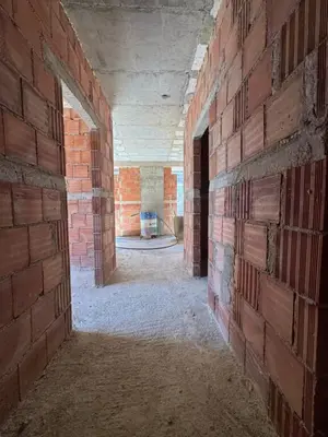 Apartament 1+1 në shitje në Kodra e Diellit, Tiranë, 65 m². Foto 1 nga 6
