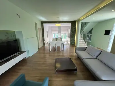 Villa in vendita a TEG, Tirana, 260 m². Foto 3 di 12