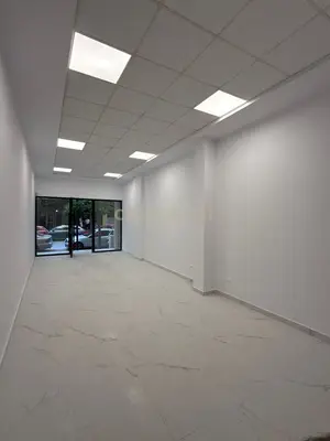 Dyqan me qera në Tregu i Përditshëm i Fruta Perimeve, Durrës, 51 m². Foto 8 nga 9