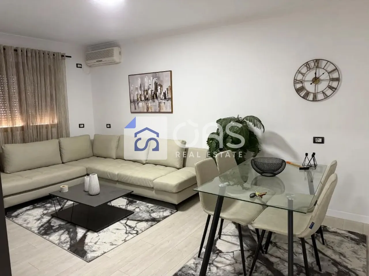 Apartament 2+1 me qera në Shkolla Barletit, Tiranë, 70 m². Foto 1 nga 8