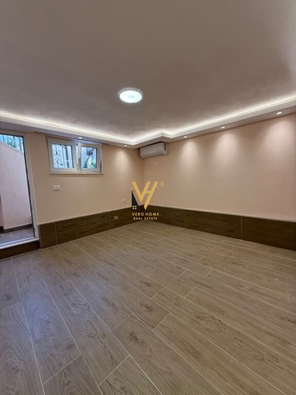 Vilë me qera në 21 Dhjetori, Tiranë, 341 m². Foto 3 nga 3