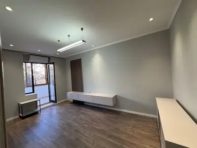 Ufficio in affitto a Bulevardi Bajram Curri, Tirana, 50 m². Foto 2 di 3