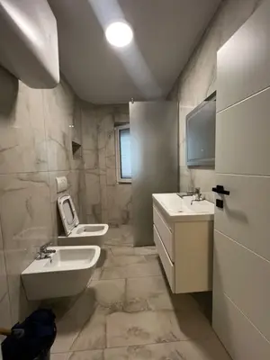 Apartament 1+1 me qera në Rruga Isuf Elezi, Tiranë, 60 m². Foto 2 nga 3