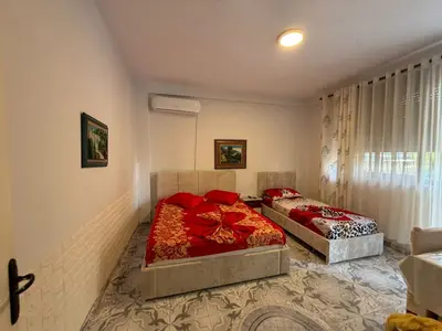 Apartament 2+1 me qera në Plazh Iliria, Durrës, 70 m². Foto 1 nga 7
