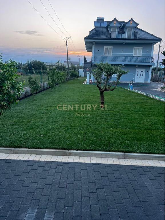 Villa in affitto a Nënë Tereza, Kamza, 1.300 m²