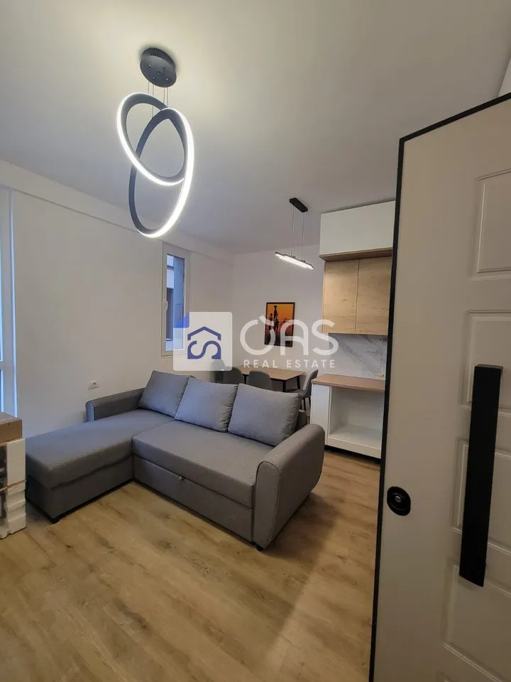 Apartament 1+1 me qera në Fusha Aviacionit, Tiranë, 60 m². Foto 1 nga 4