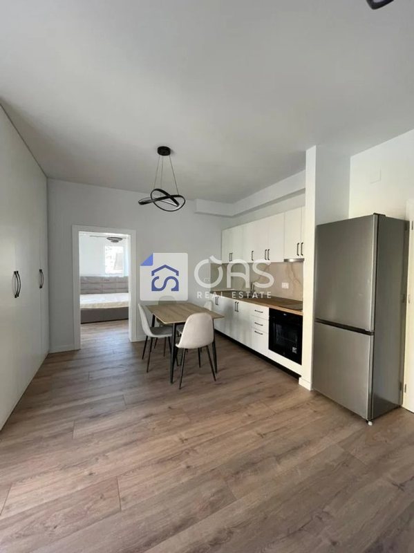 Appartamento 1+1 in affitto a Rruga Deshmoret e Fekenit, Tirana, 60 m²