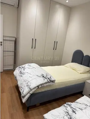 Apartament 2+1 me qera në Blloku, Tiranë, 90 m². Foto 4 nga 5