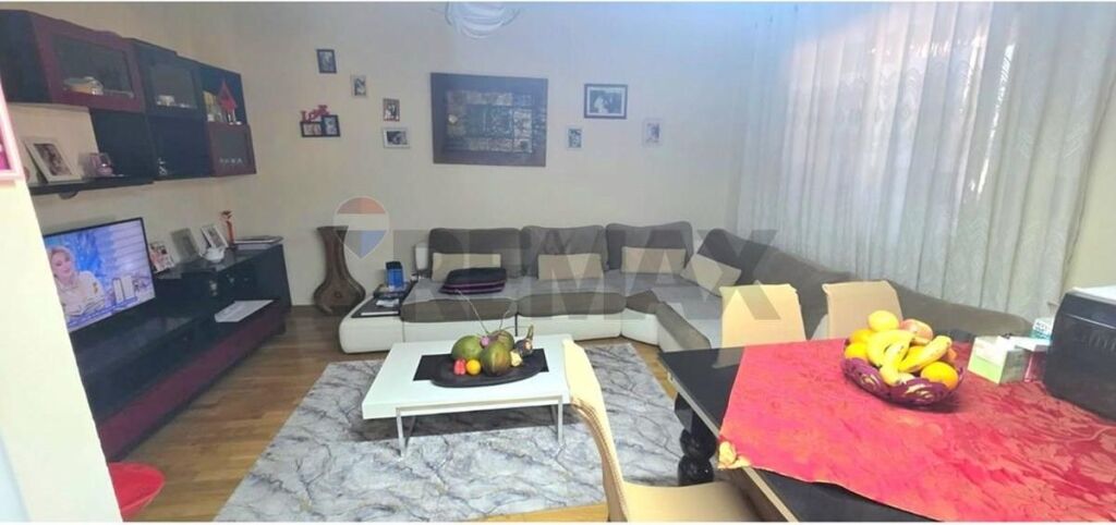 Apartment for sale in Kombinat, Tirana, 63 m²