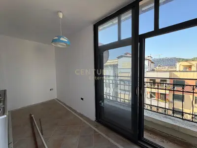 Dupleks në shitje në Komuna e Parisit, Tiranë, 115 m². Foto 4 nga 9