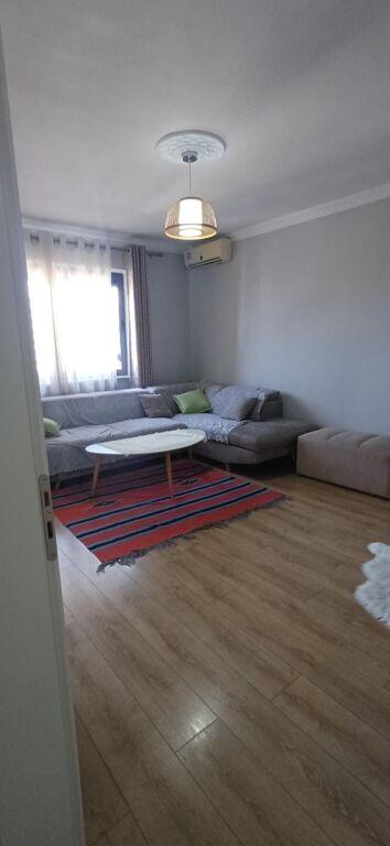 Apartament 1+1 në shitje në Spitali Ushtarak Laprake, Tiranë, 60 m²