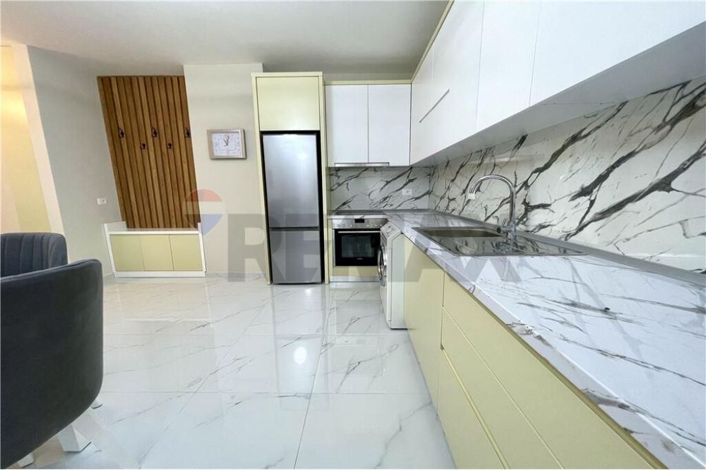 Apartment for rent in Rruga Mine Peza, Tirana, 110 m². Photo 2 of 3