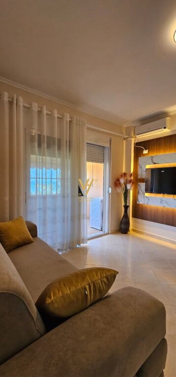 Appartamento 2+1 in vendita a Golem, 67 m². Foto 2 di 3