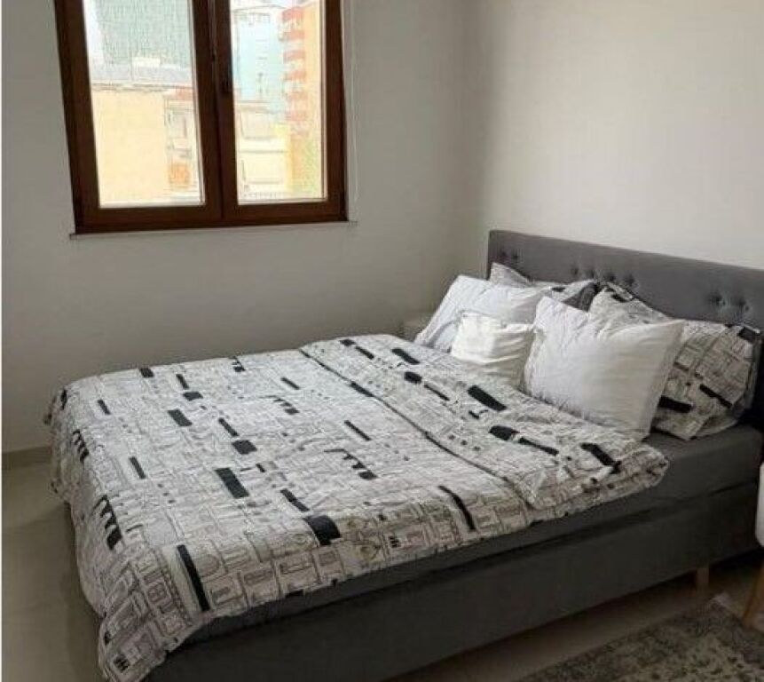 Appartamento in affitto a Myslym Shyri, Tirana, 70 m². Foto 2 di 3