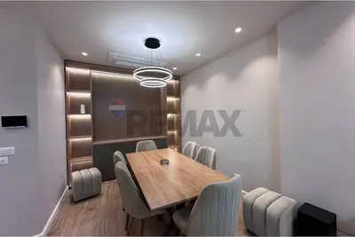 Apartament 2+1 me qera në Lake View Residences, Tiranë, 126 m². Foto 2 nga 7