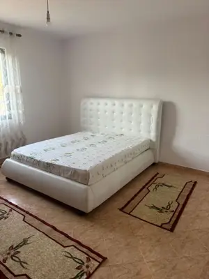 Shtëpi private 2+1 me qera në Rruga 5 Maji, Tiranë, 100 m². Foto 3 nga 6