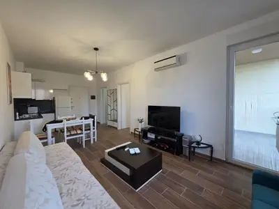 Apartment 1+1 for sale in Kompleksi Uldedaj, Shëngjin, 57 m². Photo 2 of 6