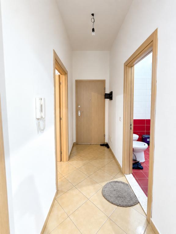 Zyrë me qera në KMY, Tiranë, 66 m². Foto 4 nga 4