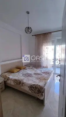 Apartament 1+1 me qera në Pallati me Shigjeta, Tiranë, 80 m². Foto 3 nga 3