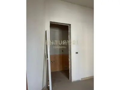 Villa for sale in Rruga Aleksander Goga, Durrës, 411 m². Photo 6 of 9