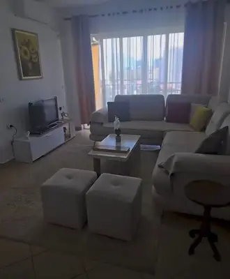 Apartament 2+1 me qera në Ish Fusha e Aviacionit, Tiranë, 100 m². Foto 1 nga 4