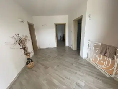 Shtëpi private në shitje në Rruga Vore Marikaj, Vorë, 410 m². Foto 3 nga 9