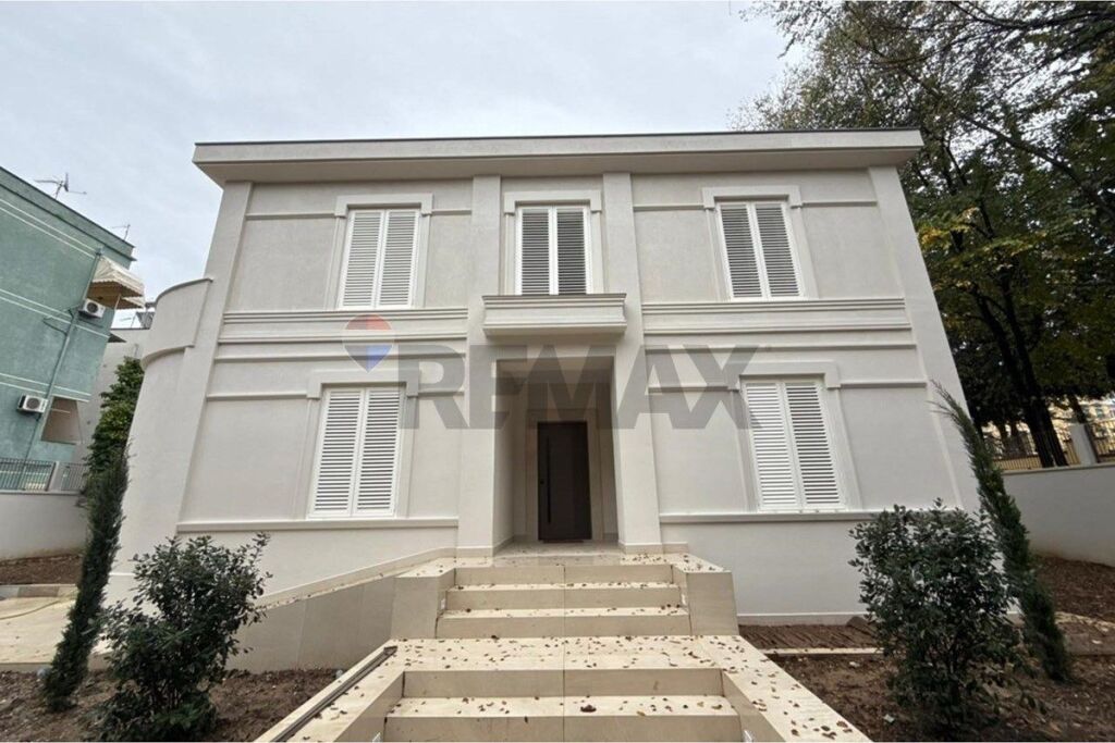 Villa for rent in Liceu Artistik Jordan Misja, Tirana, 350 m². Photo 1 of 3